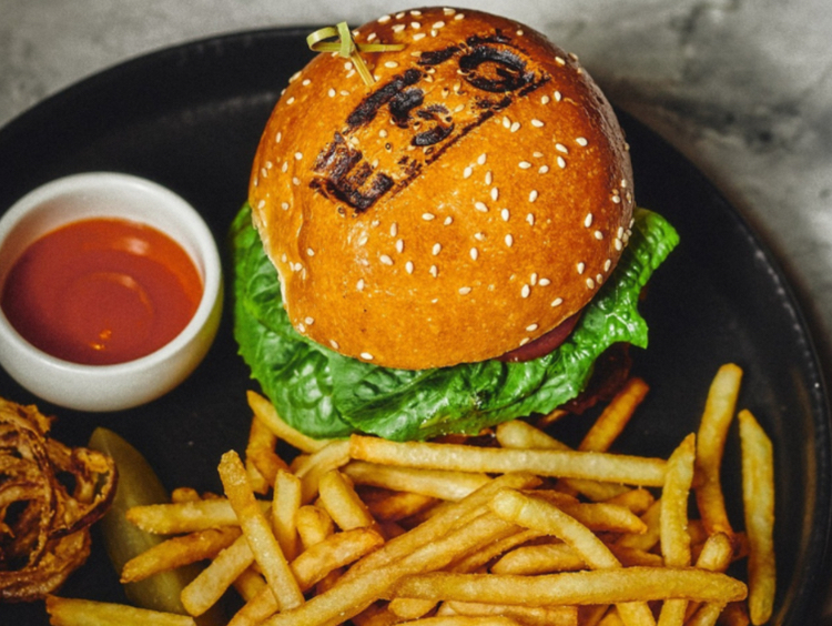 ESQ Bar & Dining slider image