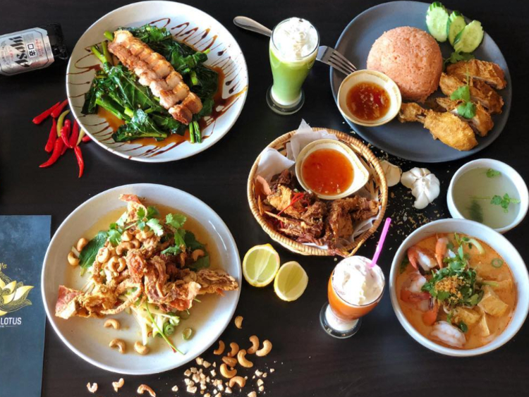 Golden Lotus Asian Cuisine slider image