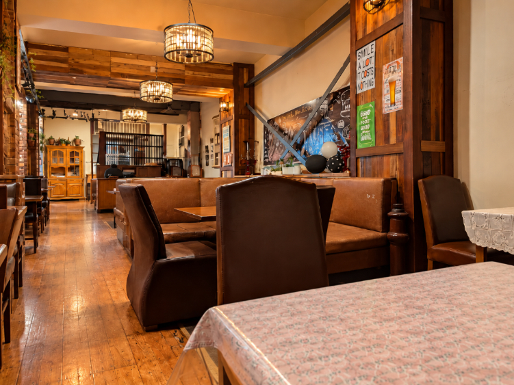 Niom Bistro slider image