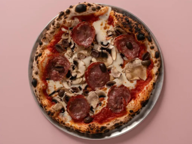 Pizzalola slider image
