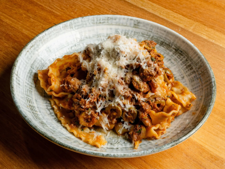 Henley House slider image