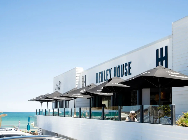 Henley House slider image