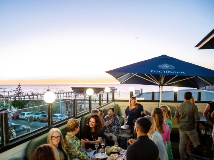 Henley House slider image