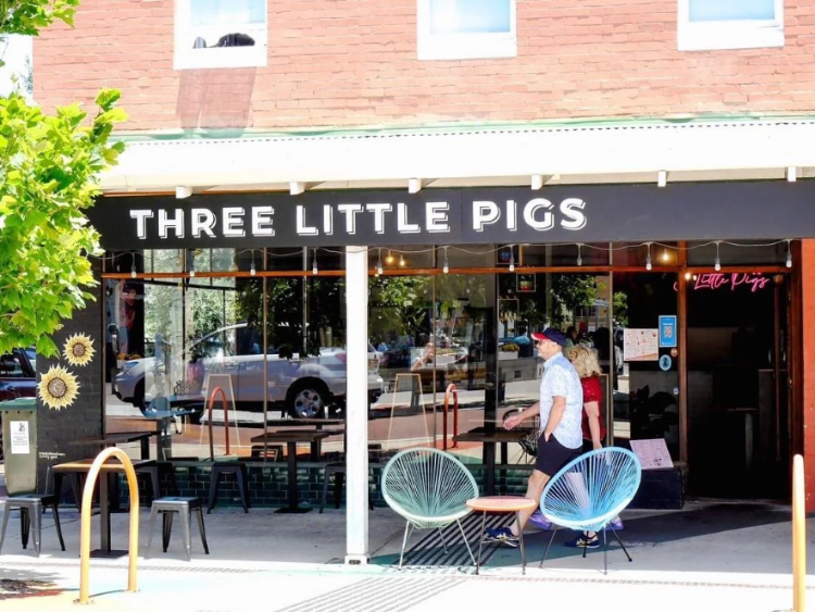 Three Little Pigs  slider image
