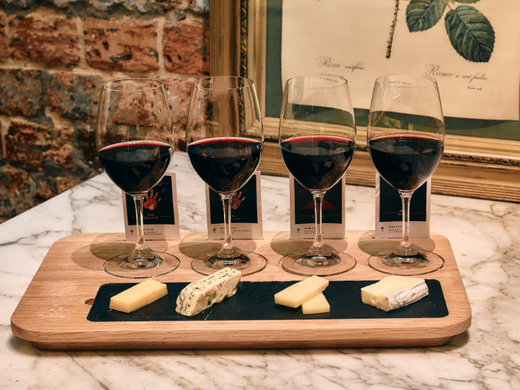 Porter House Grounds & Cellar Door slider image