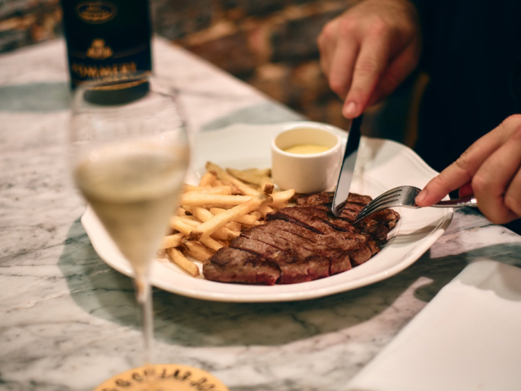 Porter House Grounds & Cellar Door slider image