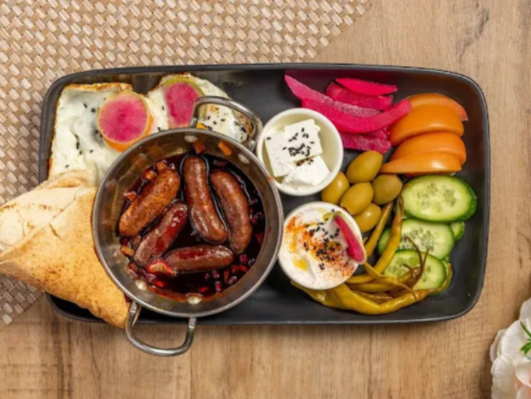Mase Cafe slider image