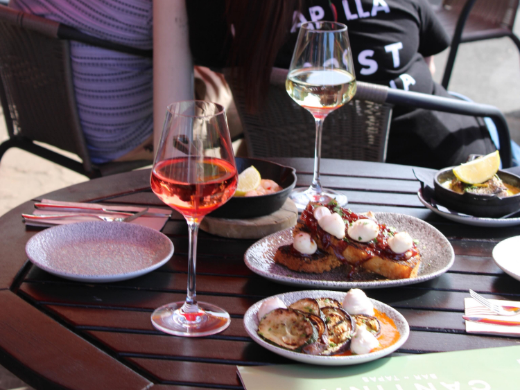 La Cantina slider image