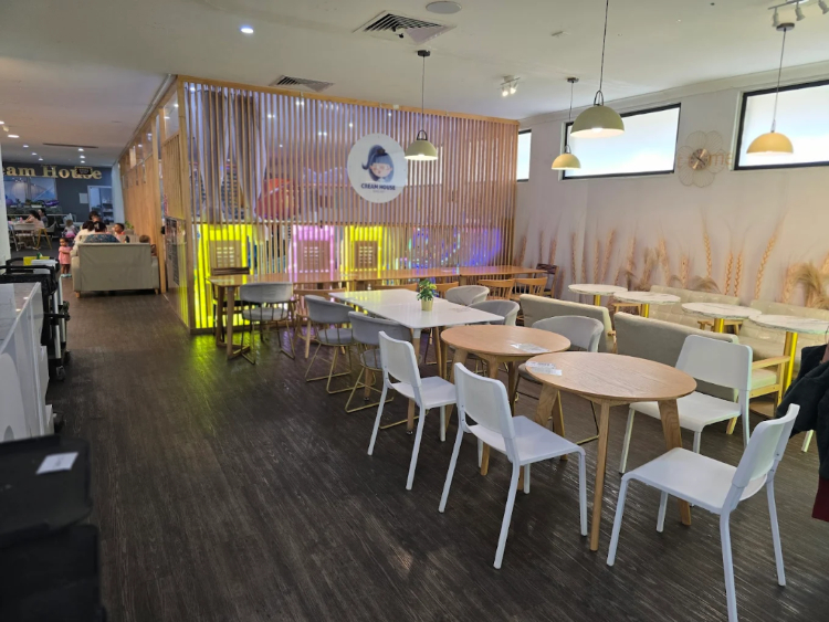 Cream House Cafe slider image