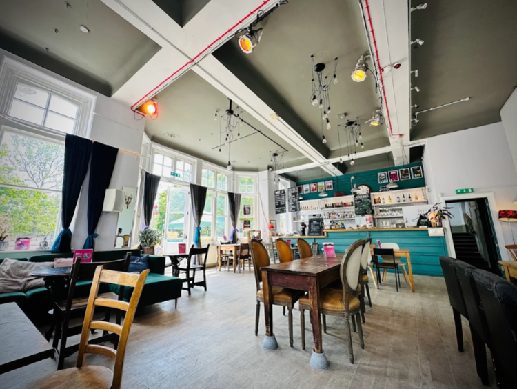 Omnibus Cafe & Bar slider image