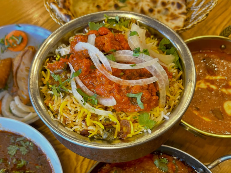Hungry Nawabz Indian Restaurant slider image