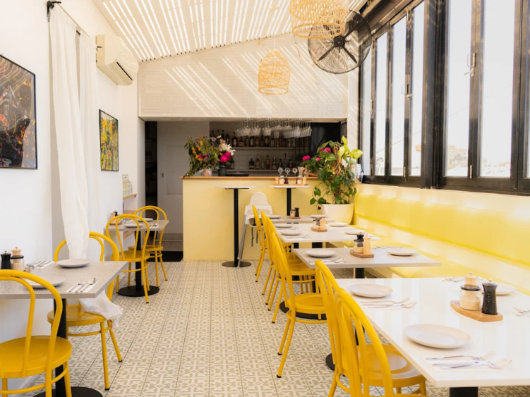 Kumbira Cafe & Grill slider image