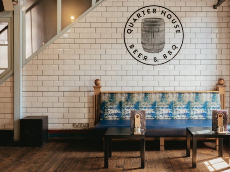 Quarter House Beer & BBQ - Stevenson Square slider image