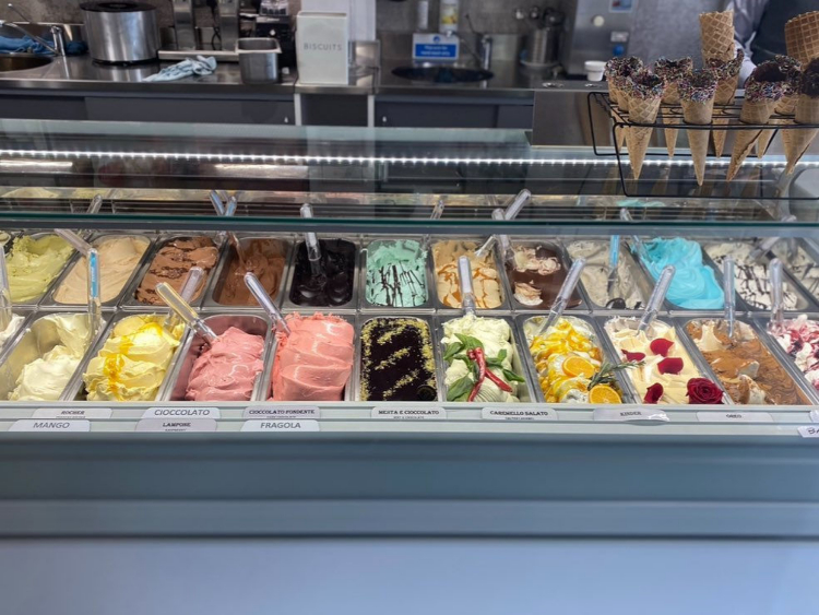 Calabrisella Gelateria slider image