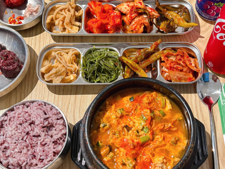 Top Up Korean Buffet - Southport slider image