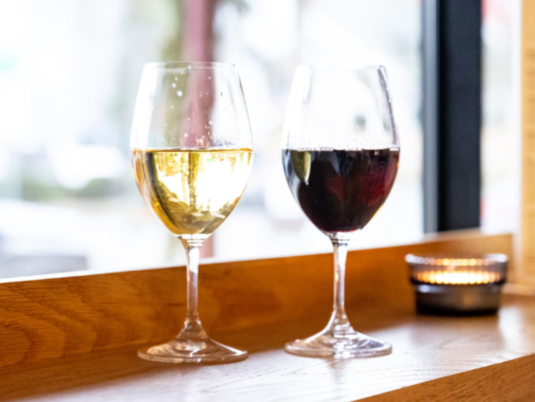 Oak Wine & Art Bar slider image