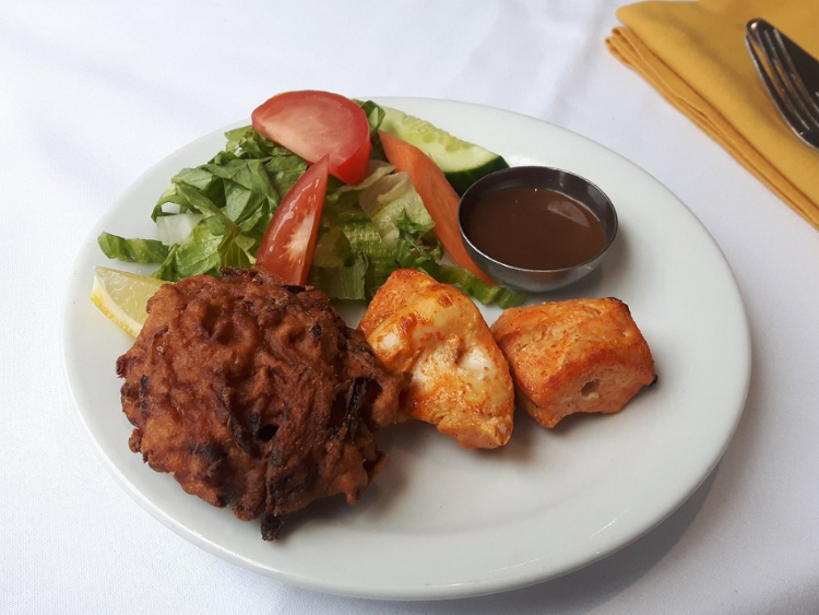 Mumtaz - London slider image