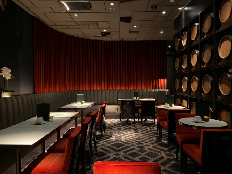 The Waiting Room - Crown slider image