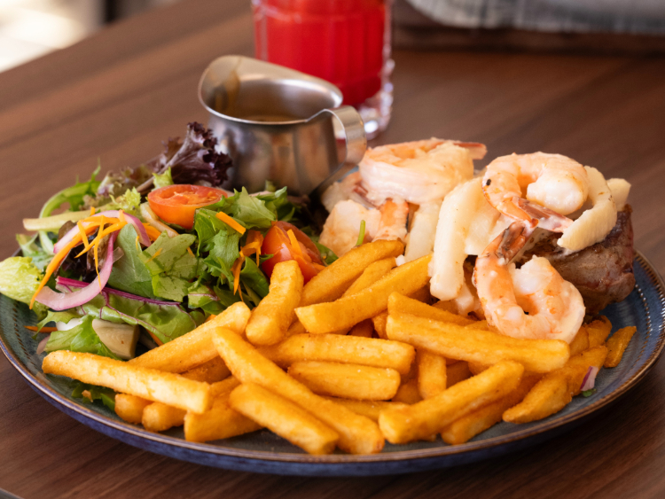 Rockshore Bar & Bistro - Rockingham slider image