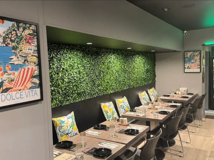 Due Amici Italian slider image