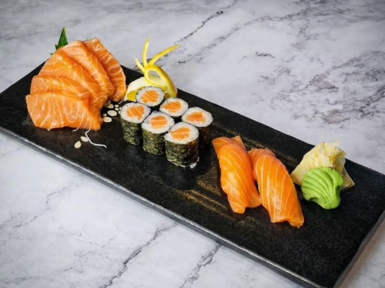 Sakura Sushi and Noodles slider image
