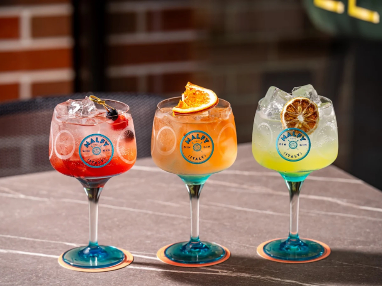 Voyagers Restaurant & Bar slider image