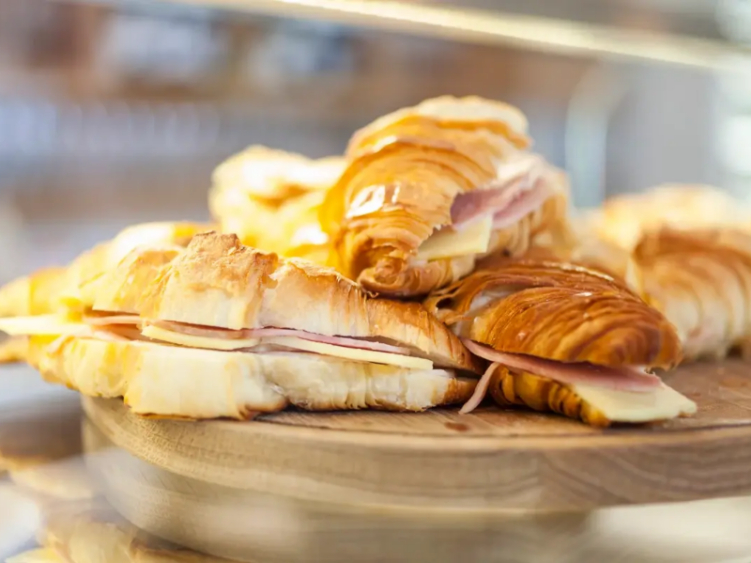 The Quarter Bakery & Sandwich House slider image