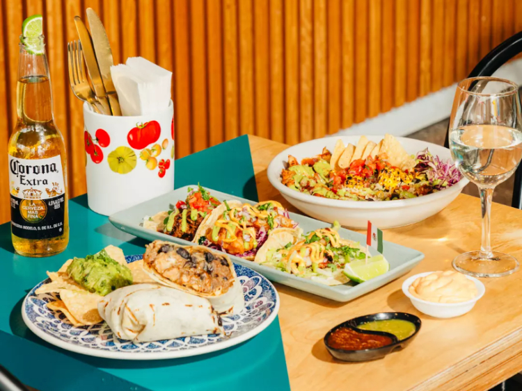 Si Senor Art Taqueria- Hampton slider image