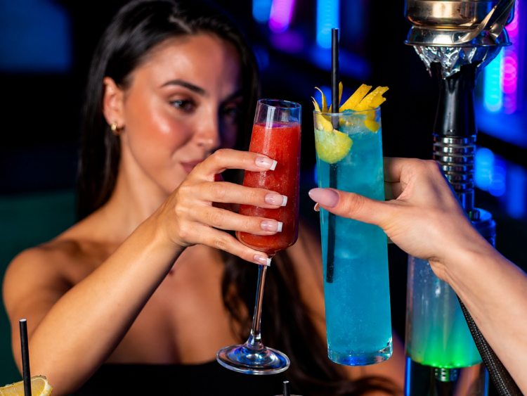 Dua Lounge - London slider image