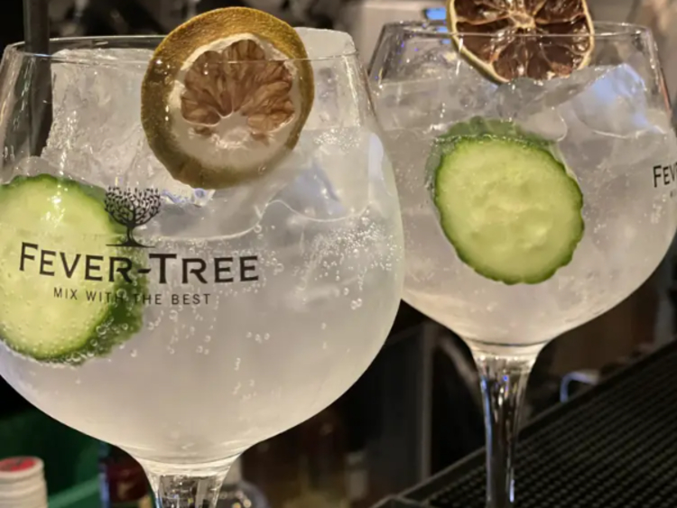 Ciullosteria slider image