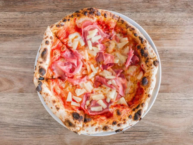 Tutto Bene Woodfired Pizzeria & Wine Bar slider image