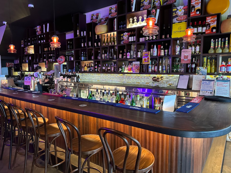 Tutto Bene Woodfired Pizzeria & Wine Bar slider image