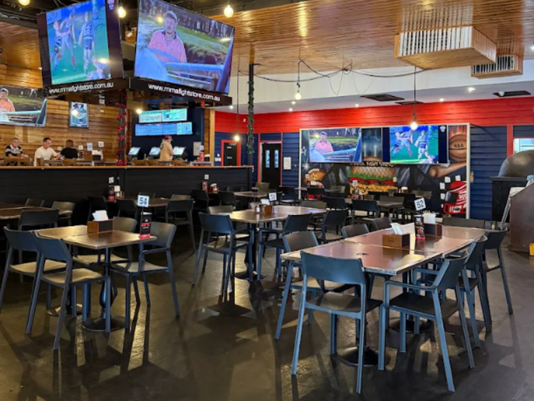Deebo Burgers & Beer Bar slider image