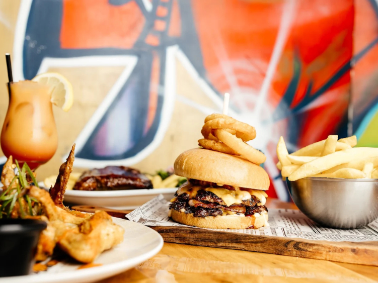 Deebo Burgers & Beer Bar slider image