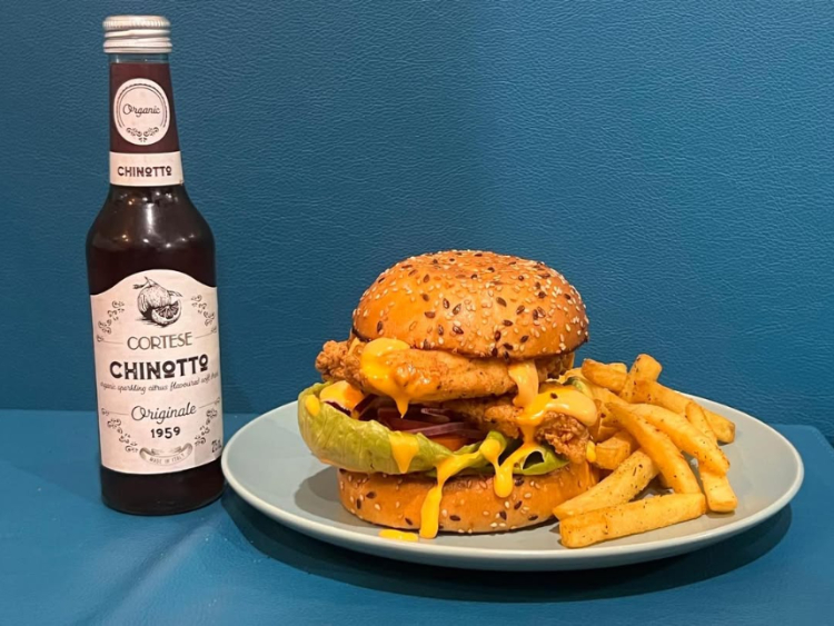 Amici Pizza & Burgers slider image