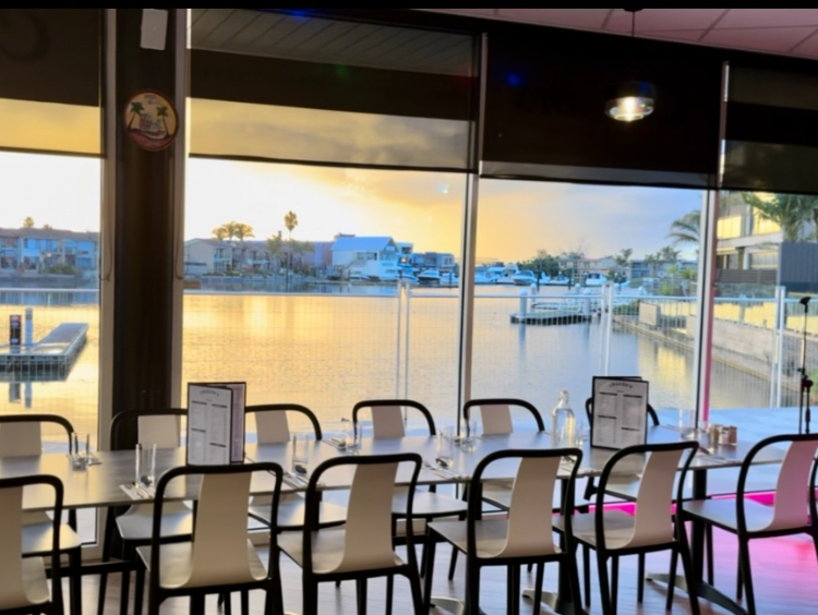 Cragens Bar and Restaurant slider image