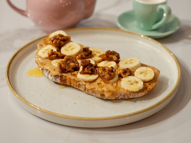 Beeyond Cafe slider image