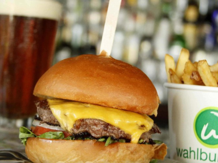 Wahlburgers - Surfers Paradise slider image