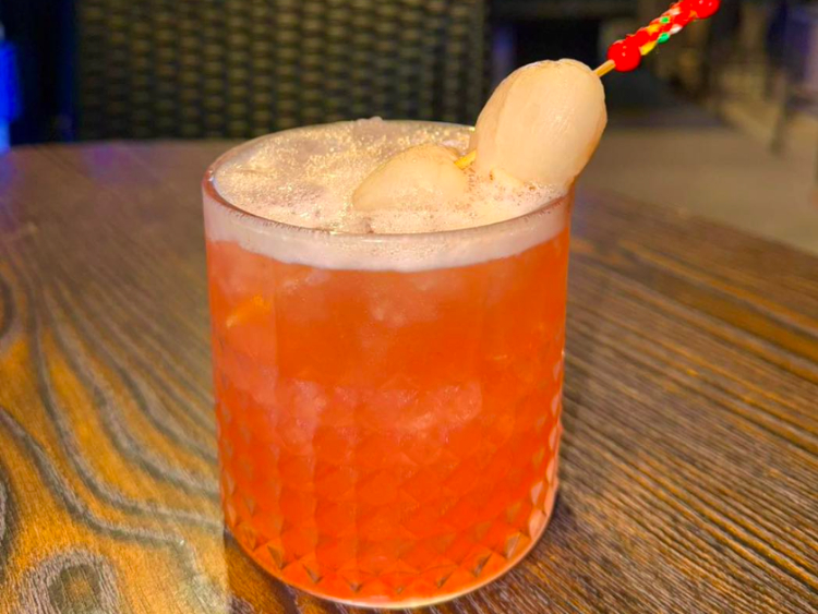 H.O.E Rooftop Restaurant & Bar slider image