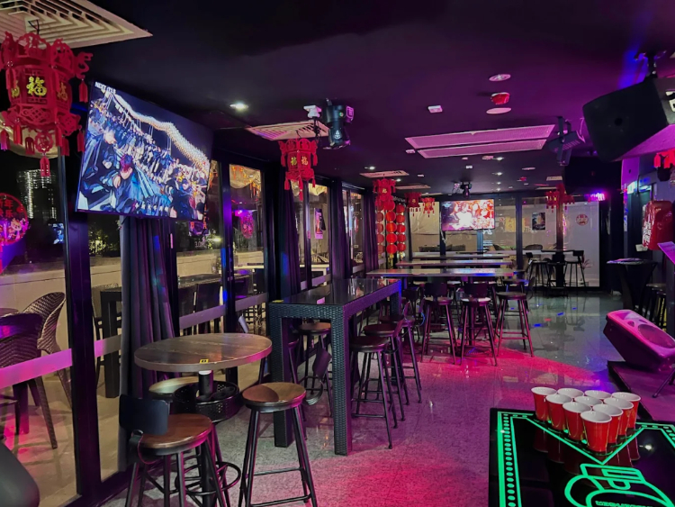 H.O.E Rooftop Restaurant & Bar slider image