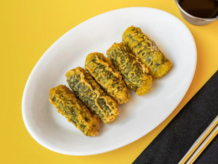 Hanseong Korean Food And Chicken slider image