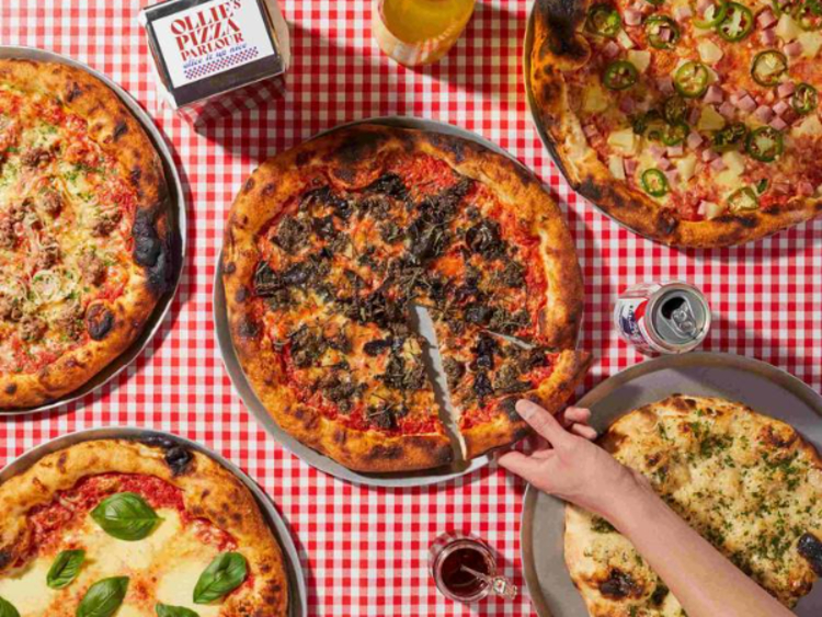 Ollie's Pizza Parlour slider image