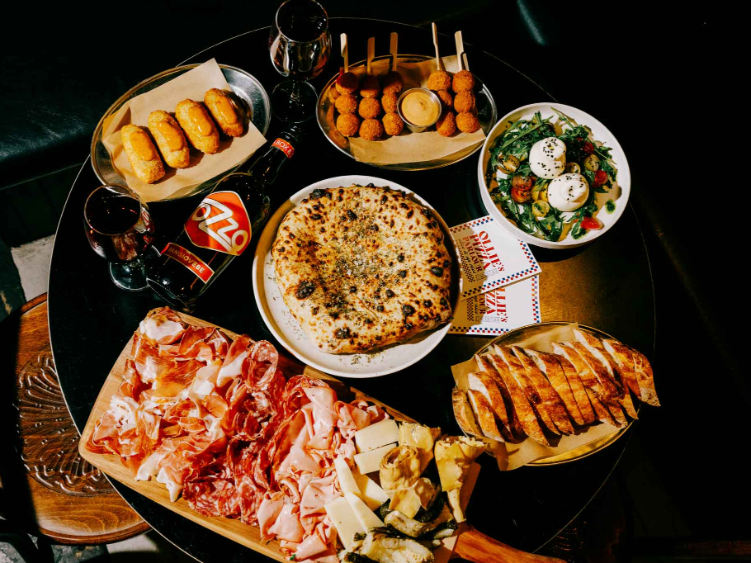 Ollie's Pizza Parlour slider image