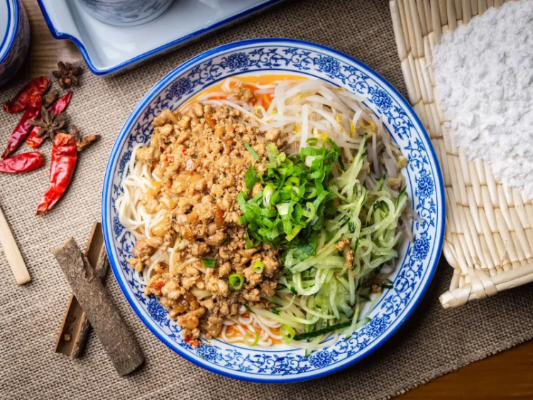 Master Lanzhou Noodle Bar - Chinatown slider image