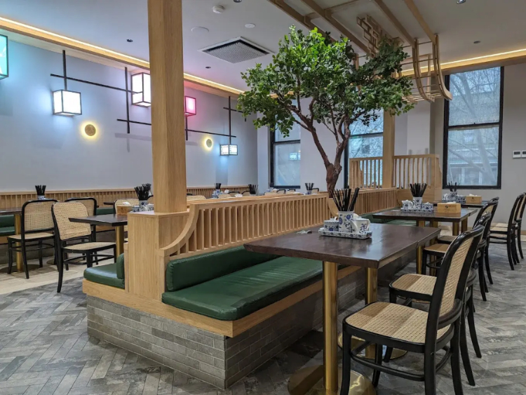 Master Lanzhou Noodle Bar - Chinatown slider image