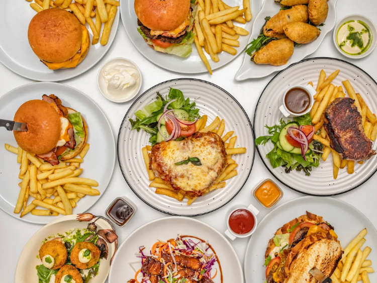 The Boathouse Tavern slider image