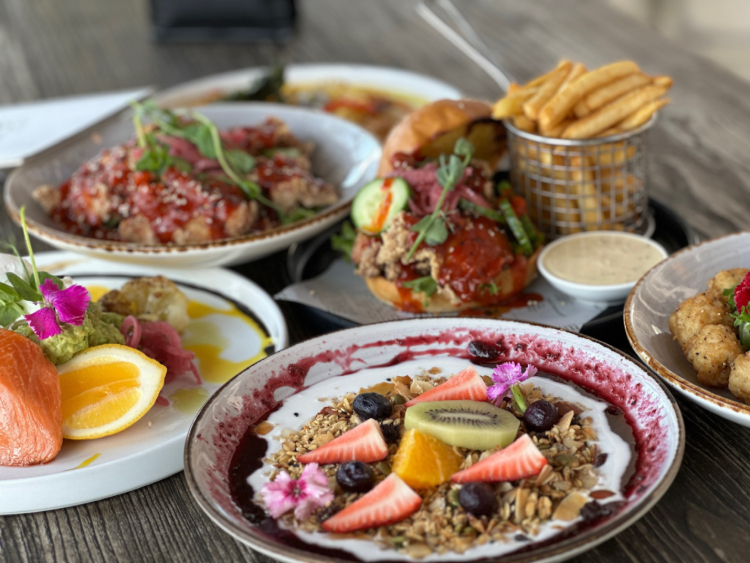 Seven Hills Cafe, Restaurant and Bar slider image