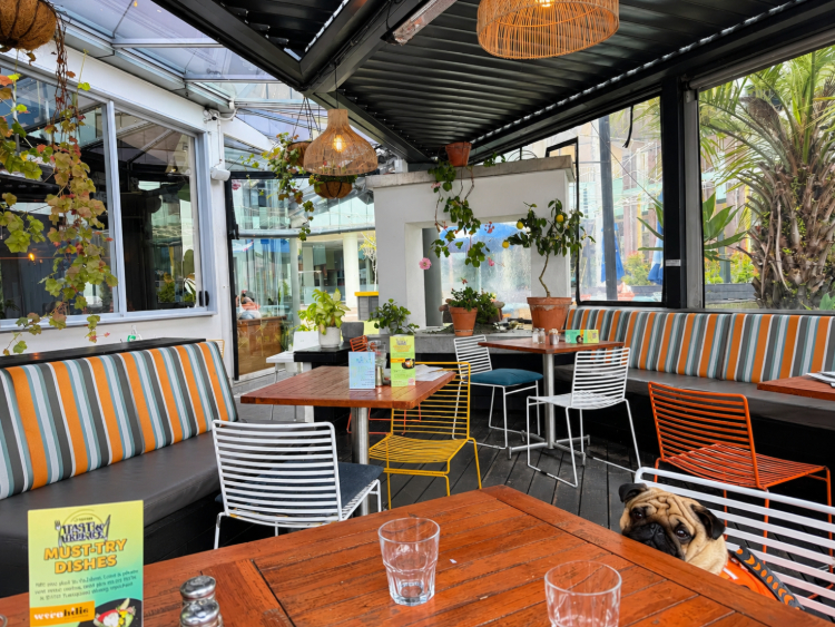 Seven Hills Cafe, Restaurant and Bar slider image