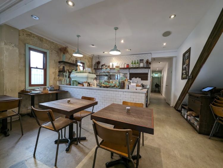 Cafe Oratnek slider image