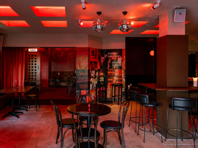 Dr Goodes  The Rose & Thistle Hotel slider image